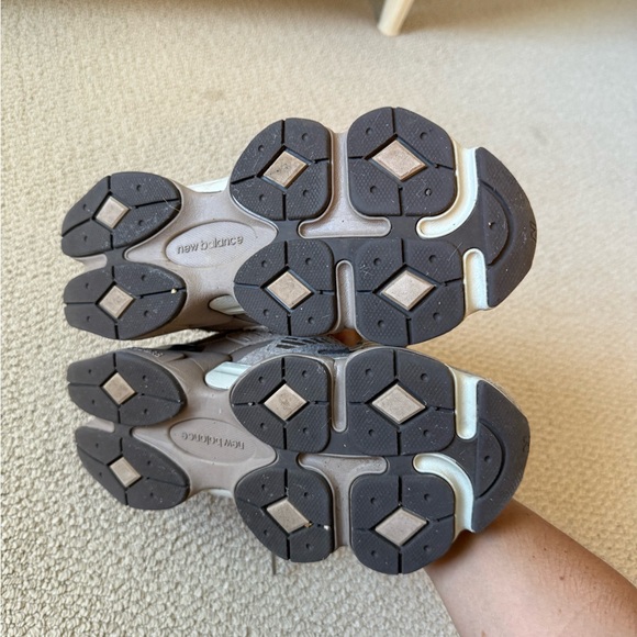 New Balance Taupe and Beige Sneakers - Picture 4 of 4